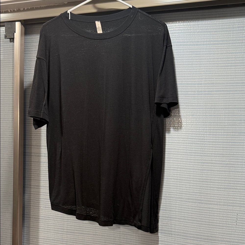 lululemon athletica Black Short Sleeve Tee